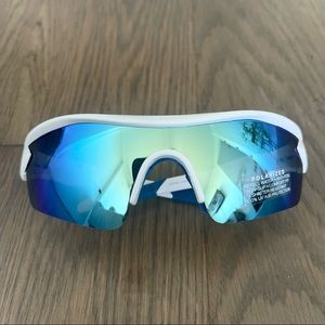 Sporty Polarized Sunglasses